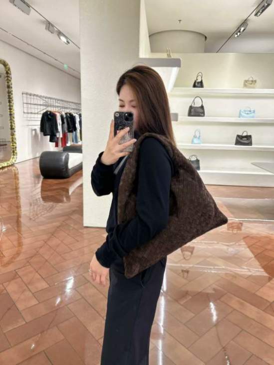 Picture of Bottega Veneta Handbags _SKUfw221566167fw